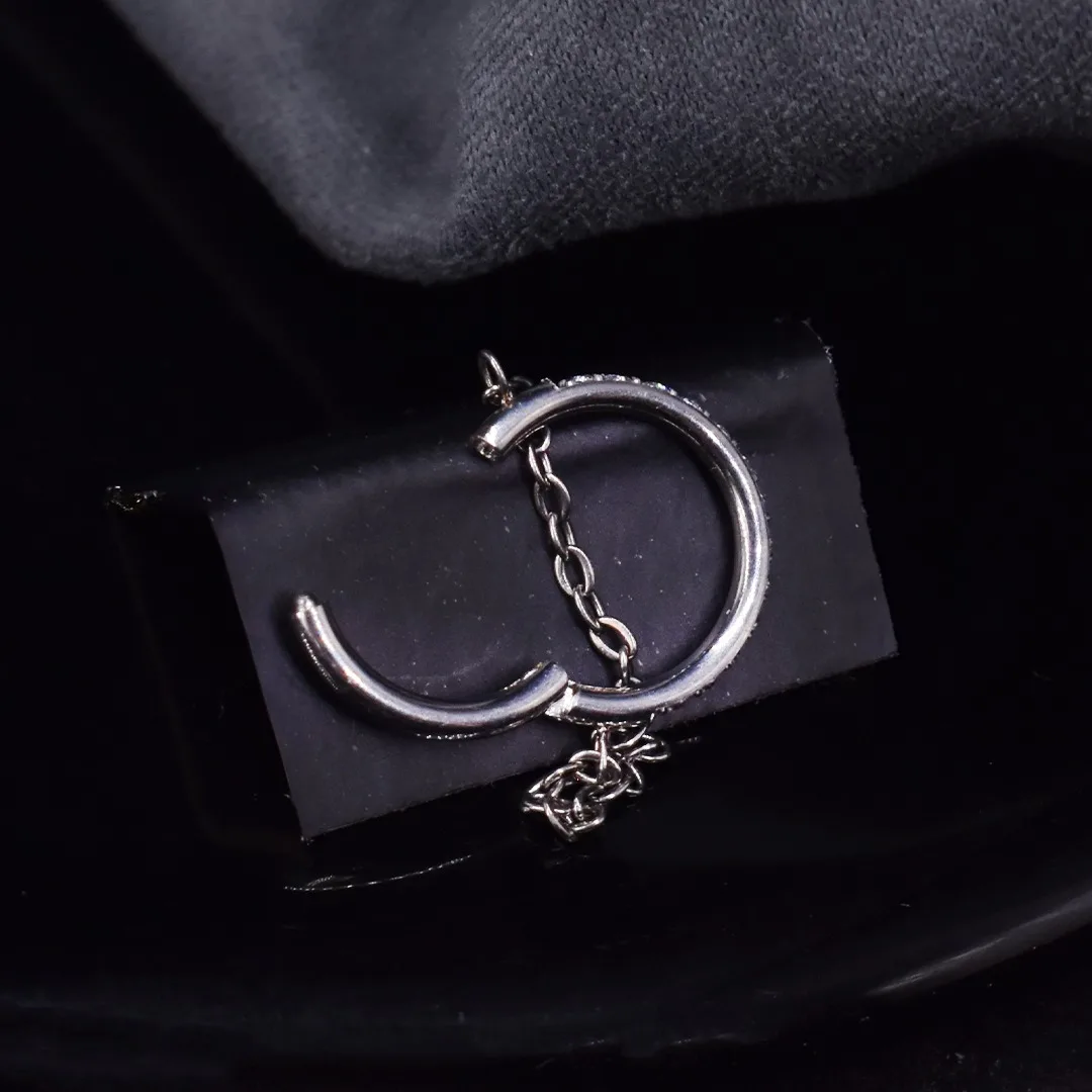 Aro Clicker Ewwyn - Titanio G.I – Piercing Colombia