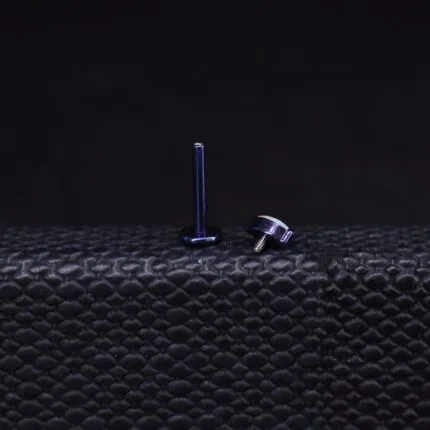 Labret Astral en titanio grado implante – Lóbulo Superior