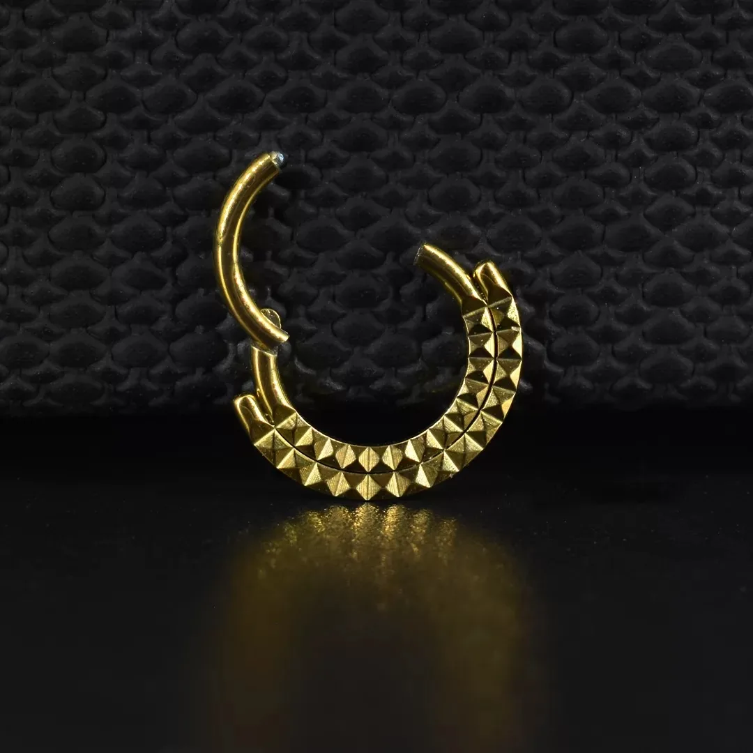Aro Clicker Army 8mm - Titanio G.I – Piercing Colombia