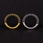 Aro Clicker Temis Piedras Negras 8mm - Titanio G.I – Piercing Colombia