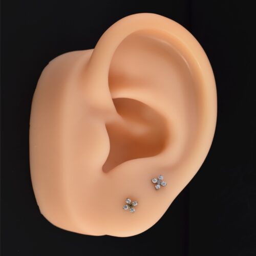 Labret Clover (16G – 8mm) - Titanio G.I. – Piercing Colombia