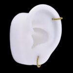 Aro Clicker Siobhan (16G – 8mm/10mm) – Titanio G.I. – Piercing Colombia