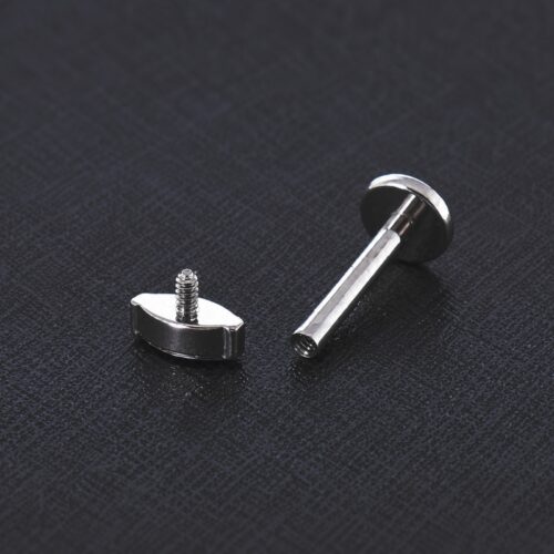 Labret Astro (16G – 8mm) – Titanio G.I. – Piercing Colombia