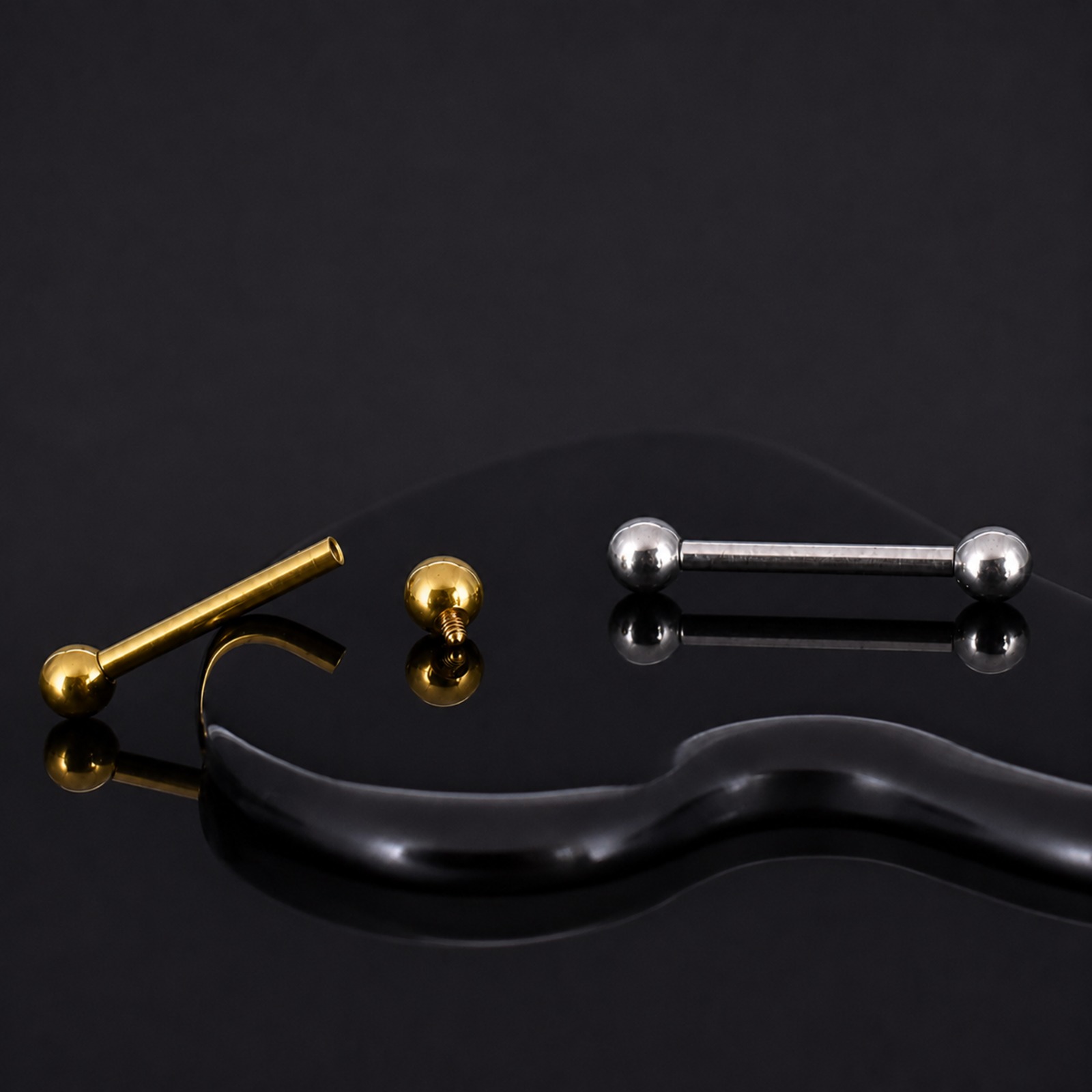 Barbell Recto Titanio Barbell Básico Bola (14G – 14mm / Bola 4mm) – Titanio G.I. – Piercing Colombia