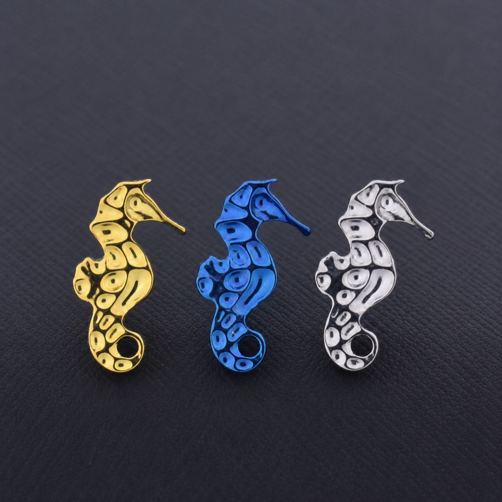 Piercing Titanio Joya (14) Hélix Velaryon (16G – 8mm) – Titanio G.I. – Piercing Colombia