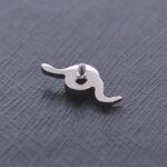 Hélix Slytherin (16G – 8mm) – Titanio G.I. – Piercing Colombia