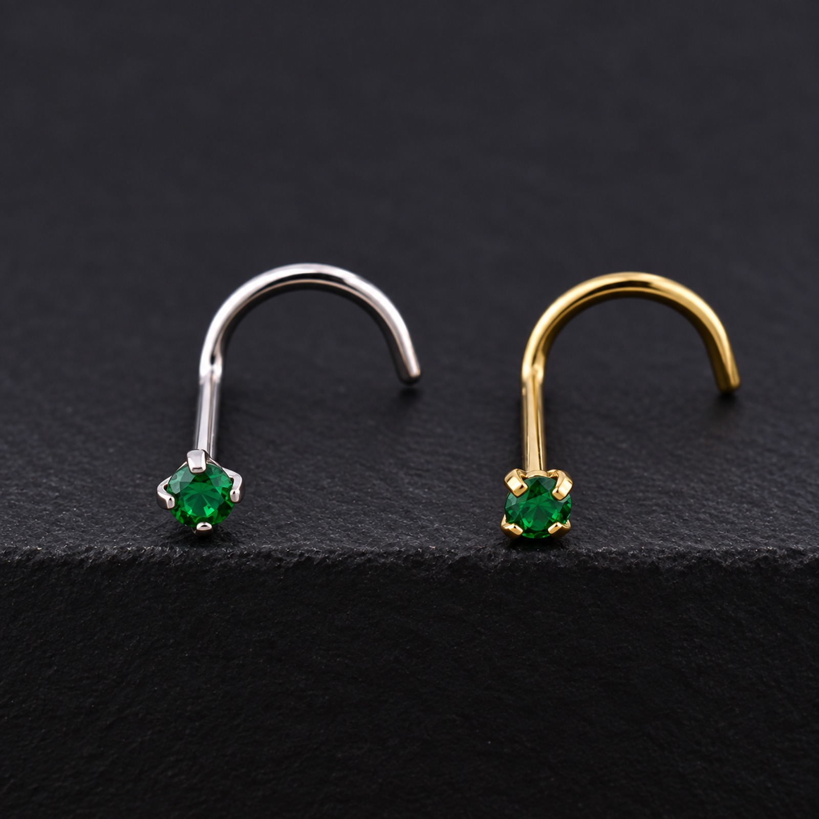 Piercing Nostril Titanio (2) Nostril Curvo Circón Verde (20G - 2mm) – Titanio G.I. – Piercing Colombia