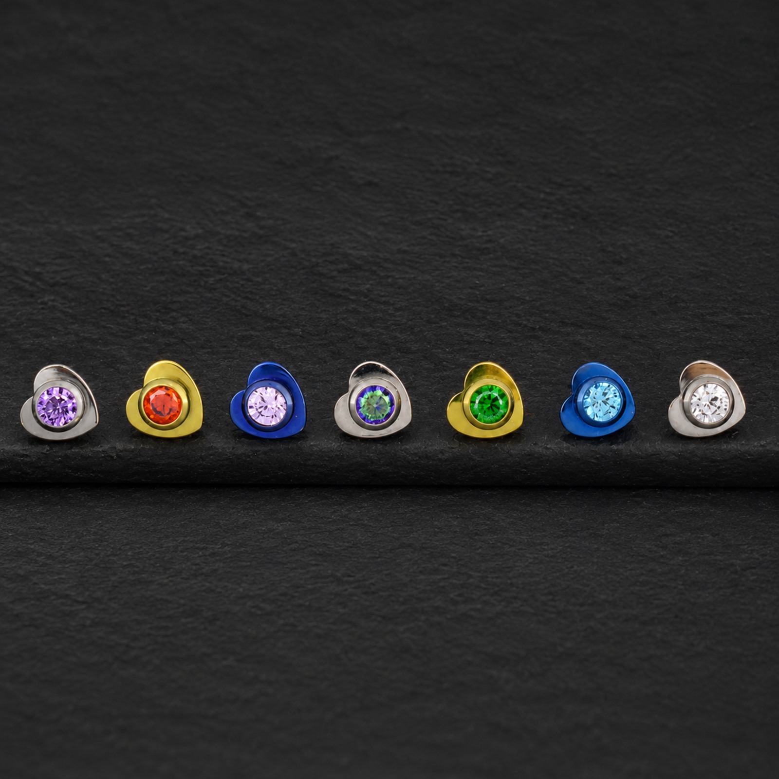 Piercings Pequeños Hélix Heart Glass (16G – 8mm) – Titanio G.I. – Piercing Colombia