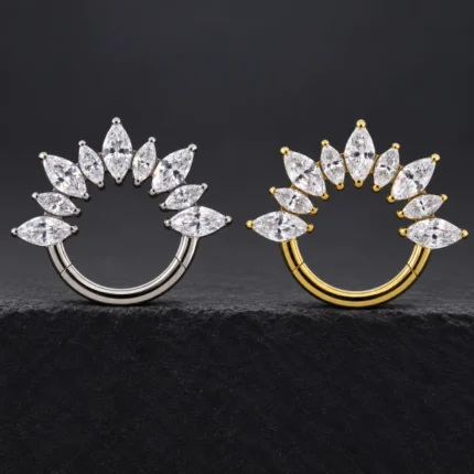 Clicker de titanio plateado y dorado con abanico de 9 circones marquesa blancos, 16G 8mm