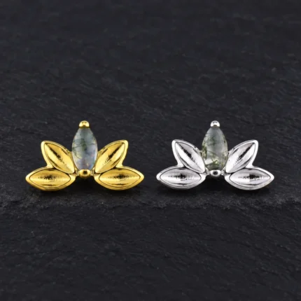 Tops de titanio dorado y plateado en flor de loto con ágata musgo central