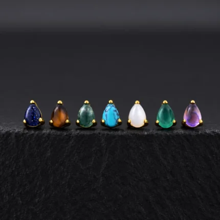 Siete tops de titanio dorado en gota con piedras naturales de colores, 3.2 x 2.5mm