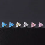 Labret Triángulo Circón (16G - 8mm) - Titanio G.I. – Piercing Colombia
